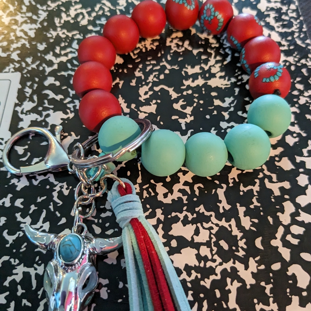Wristlet keychains
